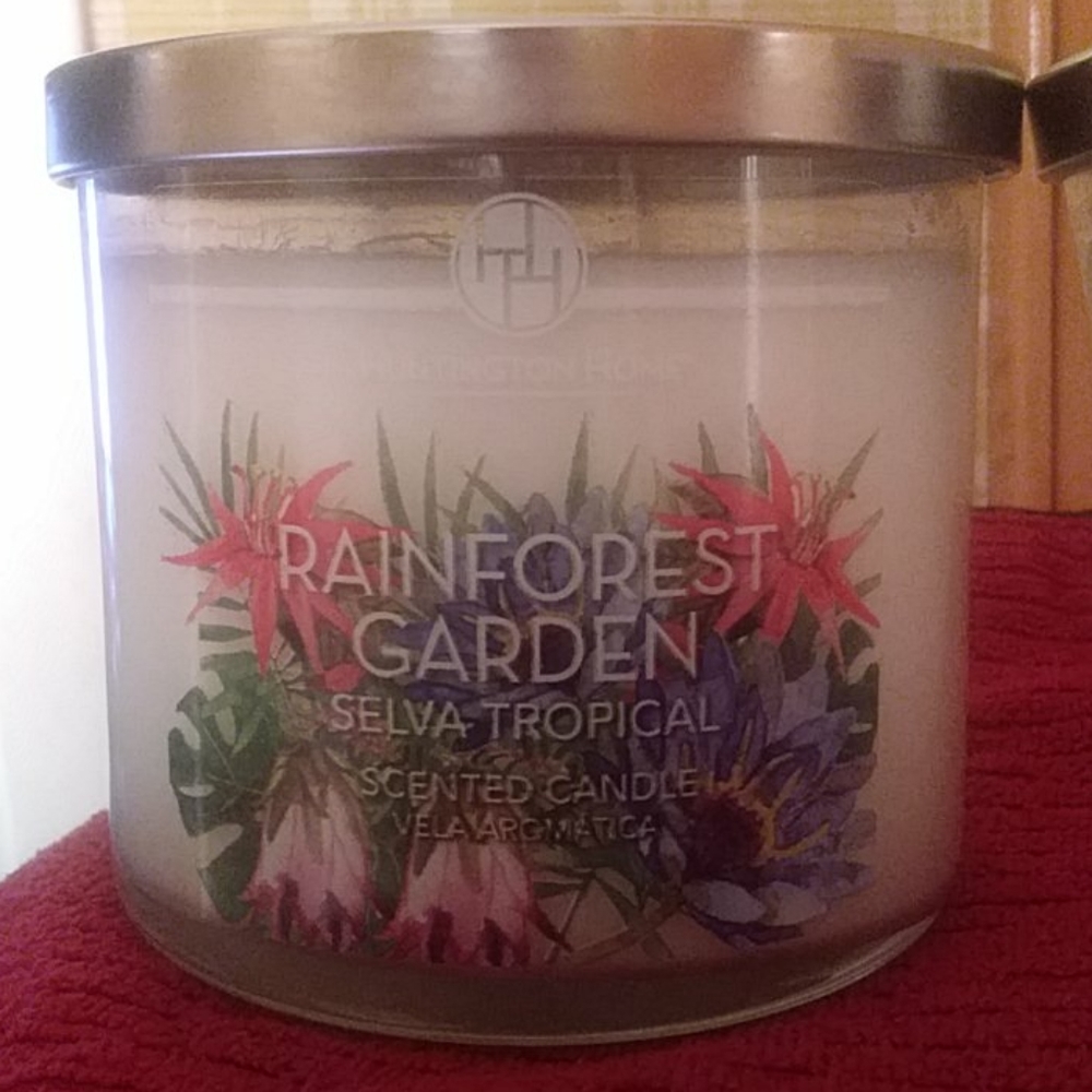 New Huntington Home candle 3 wick Rainforest Garden